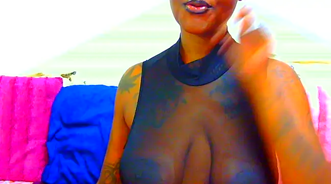 TattoedGoddessxx online show from 17, 2, 2025