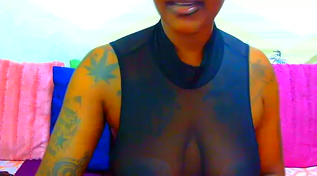 TattoedGoddessxx online show from 16, 3, 2025