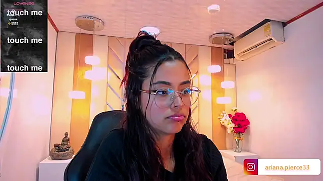 Ariana Pierce online show from 6, 3, 2025