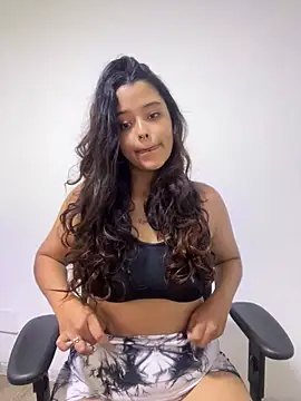 Snapshot of Ariana_Pierce chatting on 16, 5, 2026 Ariana Pierce online show from 16, 5, 2026