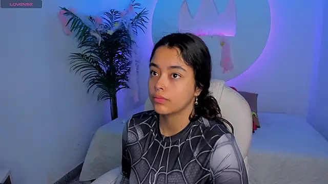 Ariana Pierce online show from 1, 11, 2025