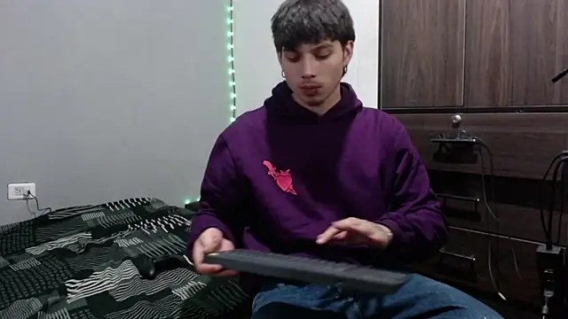 pervertsteens3 online show from 14, 9, 2025