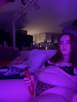 bree4205 online show from 12, 12, 2024