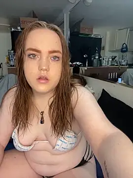 bree4205 online show from 8, 1, 2025