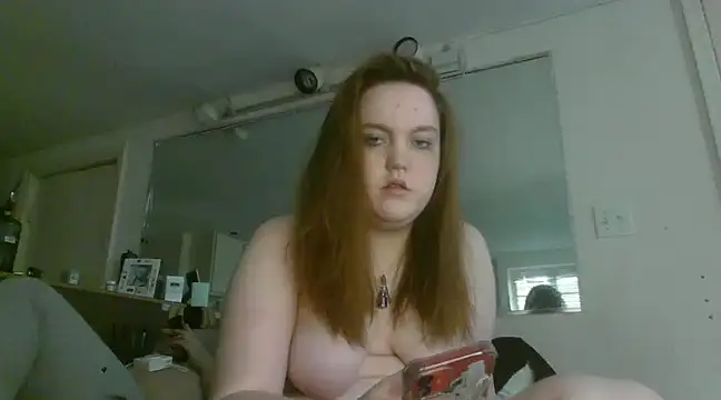 bree4205 online show from 4, 2, 2025