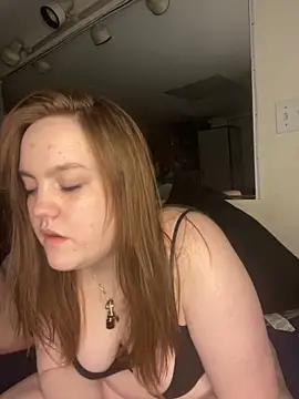 bree4205 online show from 4, 2, 2025