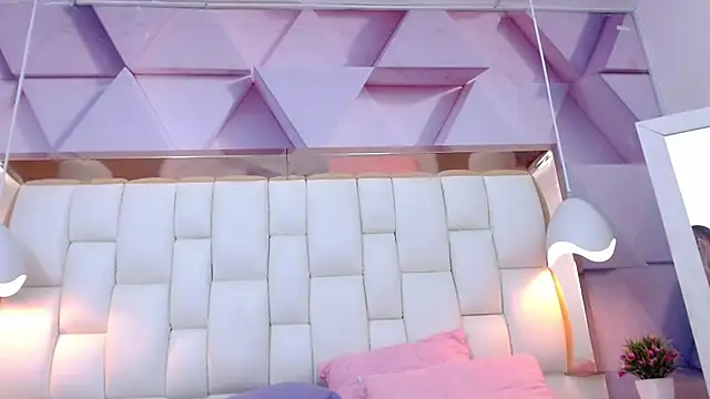 KYOO LENOXX online show from 14, 3, 2025