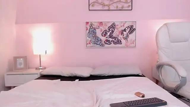 Snapshot of sara17_ chatting on 2, 11, 2025 sara17 online show from 2, 11, 2025