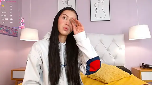 Snapshot of sara17_ chatting on 3, 10, 2025 sara17 online show from 3, 10, 2025