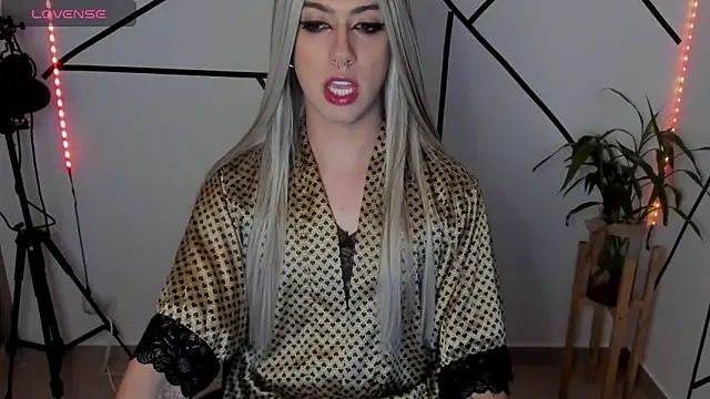 Snapshot of ashley_sans2000 chatting on 10, 9, 2025 ashley sans2000 online show from 10, 9, 2025