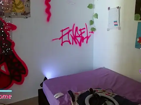 Melody200420 online show from 5, 12, 2025