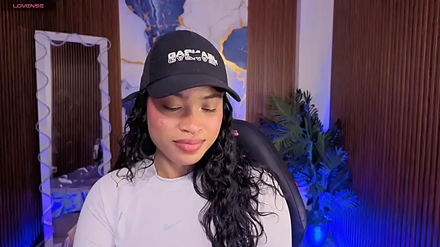 Snapshot of penelope_tay1 chatting on 7, 6, 2026 penelope tay1 online show from 7, 6, 2026