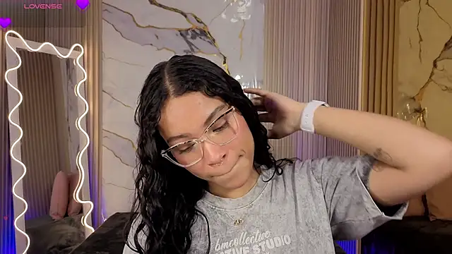 penelope tay1 online show from 9, 4, 2026