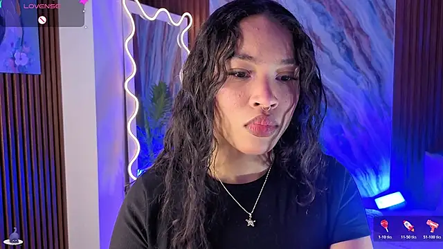 Snapshot of penelope_tay1 chatting on 8, 5, 2026 penelope tay1 online show from 8, 5, 2026
