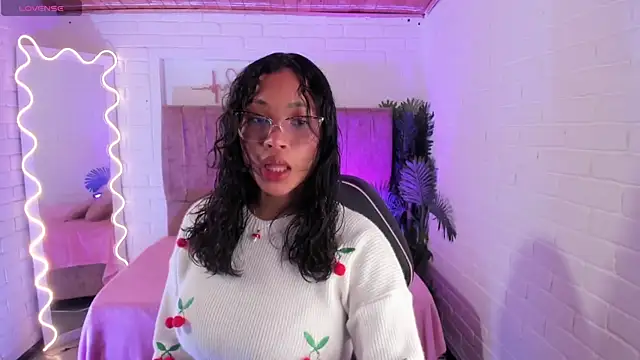 penelope tay1 online show from 5, 10, 2025