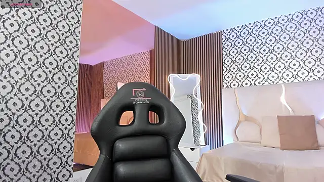 penelope tay1 online show from 7, 2, 2026