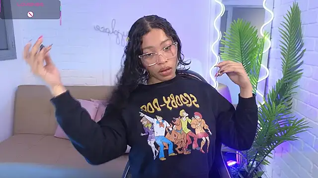 penelope tay1 online show from 9, 10, 2025