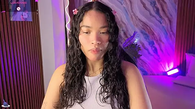 Snapshot of penelope_tay1 chatting on 4, 5, 2026 penelope tay1 online show from 4, 5, 2026