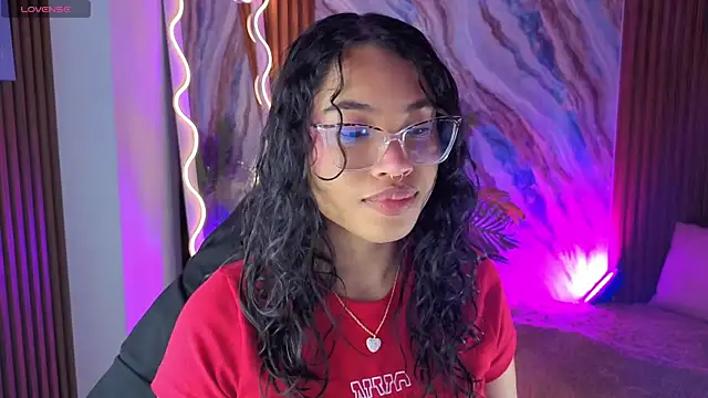 Snapshot of penelope_tay1 chatting on 17, 6, 2026 penelope tay1 online show from 17, 6, 2026