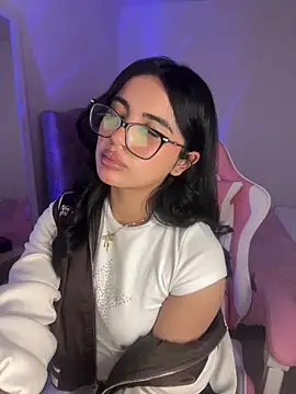 Emily-14 online show from 17, 4, 2026