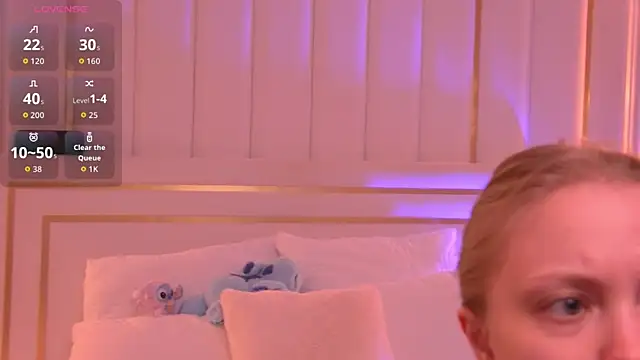 Snapshot of DorisHell chatting on 9, 9, 2025 DorisHell online show from 9, 9, 2025