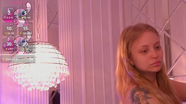 Snapshot of DorisHell chatting on 16, 11, 2025 DorisHell online show from 16, 11, 2025