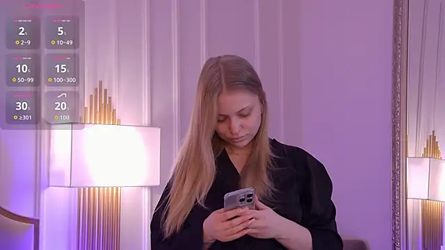 Snapshot of DorisHell chatting on 3, 10, 2025 DorisHell online show from 3, 10, 2025