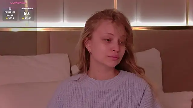 Snapshot of DorisHell chatting on 1, 10, 2025 DorisHell online show from 1, 10, 2025