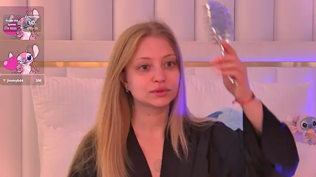 Snapshot of DorisHell chatting on 15, 10, 2025 DorisHell online show from 15, 10, 2025