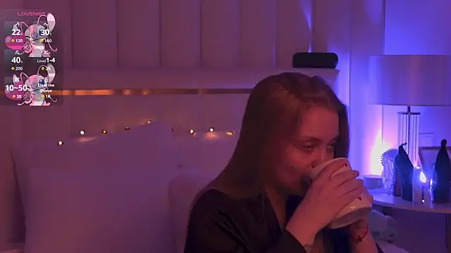 Snapshot of DorisHell chatting on 30, 10, 2025 DorisHell online show from 30, 10, 2025