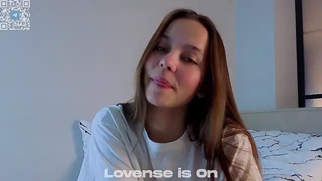 FalineDowlen online show from 14, 11, 2025