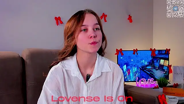 Snapshot of FalineDowlen chatting on 14, 2, 2026 FalineDowlen online show from 14, 2, 2026