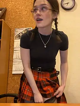 Mia Mia M online show from 18, 1, 2026