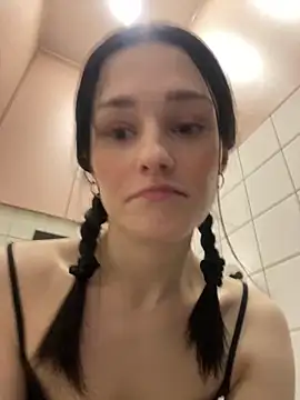 Mia Mia M online show from 15, 5, 2026