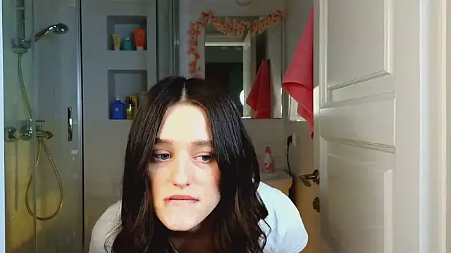 Mia Mia M online show from 12, 3, 2025