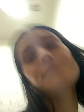 Mia Mia M online show from 29, 4, 2026