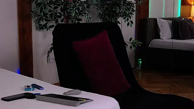 SkylerSpark online show from 6, 3, 2026