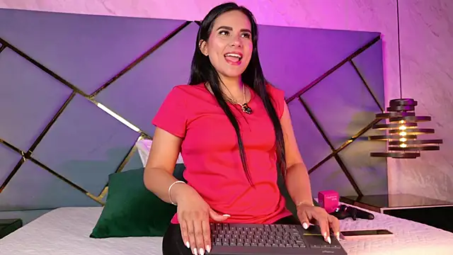 Snapshot of giorgia_13 chatting on 11, 9, 2025 giorgia 13 online show from 11, 9, 2025