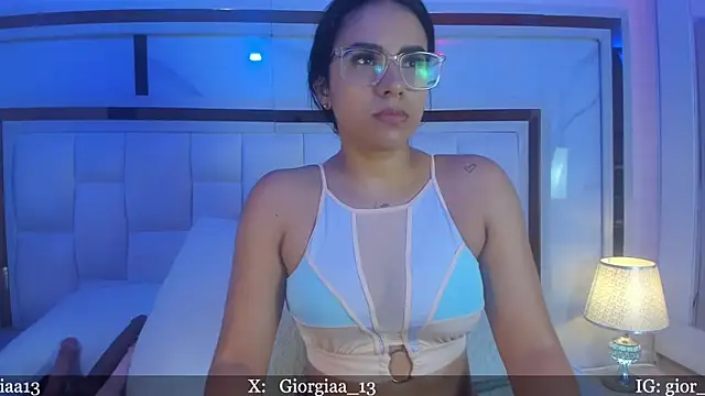 Snapshot of giorgia_13 chatting on 27, 2, 2025 giorgia 13 online show from 27, 2, 2025