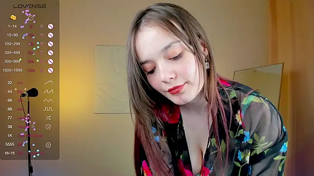 TrishaBerry online show from 4, 2, 2025