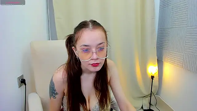 TrishaBerry online show from 20, 12, 2024