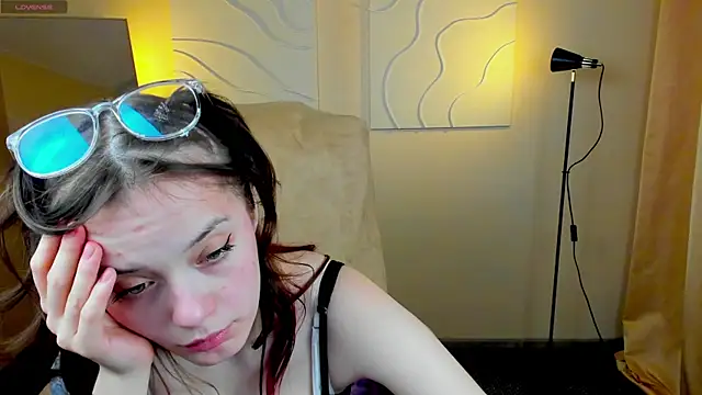 TrishaBerry online show from 9, 1, 2025