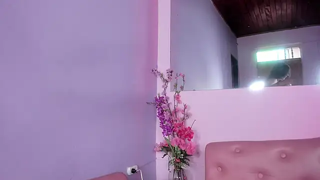 CarlaAlvez online show from 8, 9, 2025