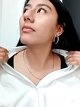 CarlaAlvez online show from 13, 3, 2025