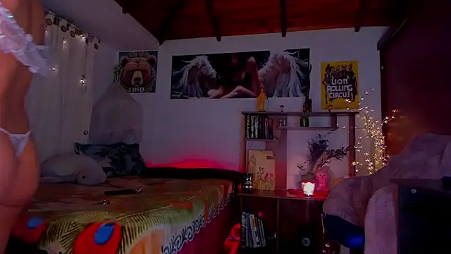 cuteweed420 online show from 18, 2, 2025