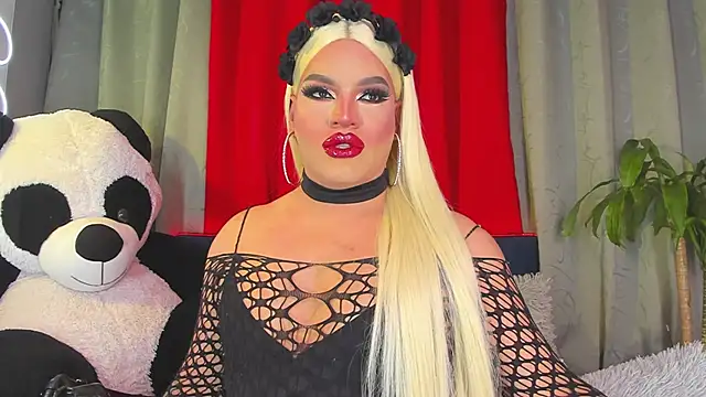 Snapshot of Missisabella_ chatting on 8, 11, 2025 Missisabella online show from 8, 11, 2025