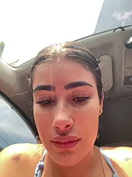 Snapshot of Sweet_and_caramel chatting on 12, 9, 2025 Sweet and caramel online show from 12, 9, 2025