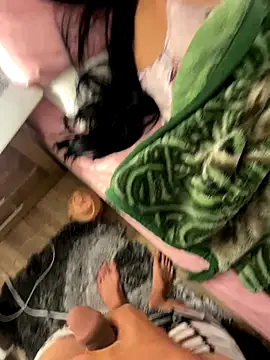 Snapshot of Sweet_and_caramel chatting on 14, 12, 2025 Sweet and caramel online show from 14, 12, 2025