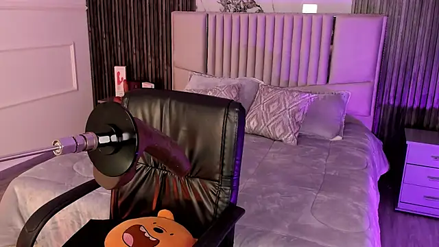 Lillyortiz online show from 14, 11, 2025