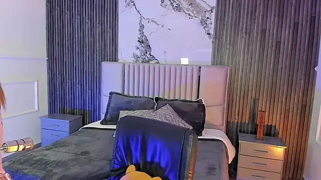 Lillyortiz online show from 6, 4, 2026